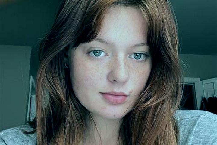 Sofia, 21, a chestnut grey-eyed caribbean companion based in Sainte-Eulalie-en-Royans. Offering Duos, Travel Companion, Fetish. Available for incall and outc...