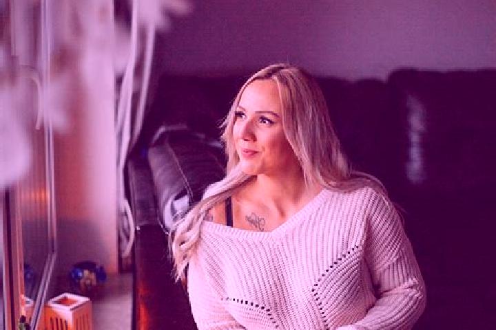 Sofia, 21 — Escort in Niedermohr, Germany