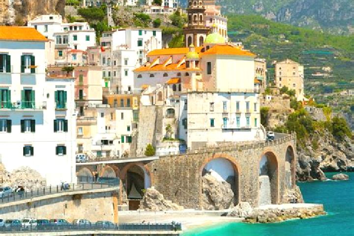 Sofia, 21 — Escort in Sommatino, Italy