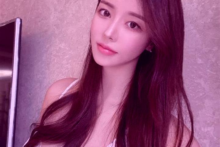 Sofia, 21 — Escort in Tianxingsi, China