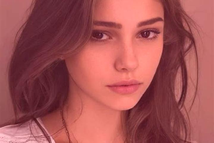Sofia, 22, a brunette grey-eyed slavic companion based in Yuhe. Offering Dinner Date, GFE, Overnight. Available for incall and outcall, day and evening dates.