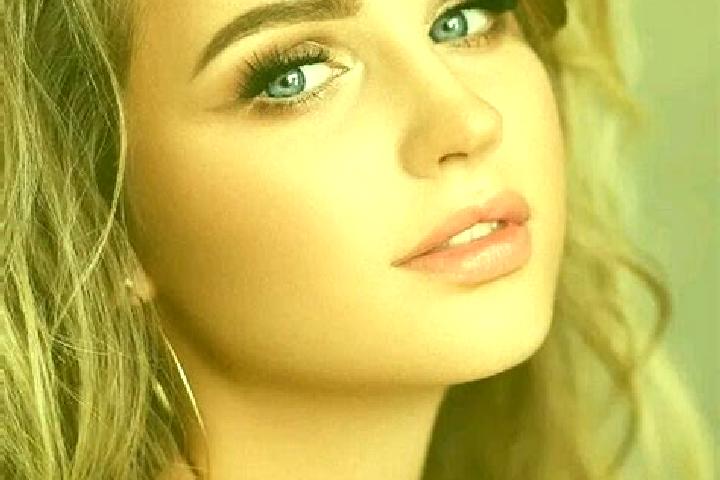 Sofia, 22, a dark blonde blue-eyed slavic companion based in Salekhard. Offering Dinner Date, Overnight, Roleplay, BDSM, Duos. Available for incall and outca...