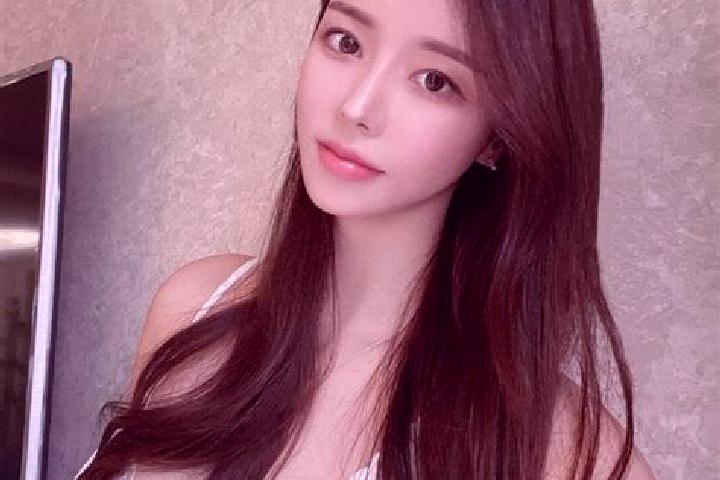 Sofia, 22 — Escort in Jianchanggou, China