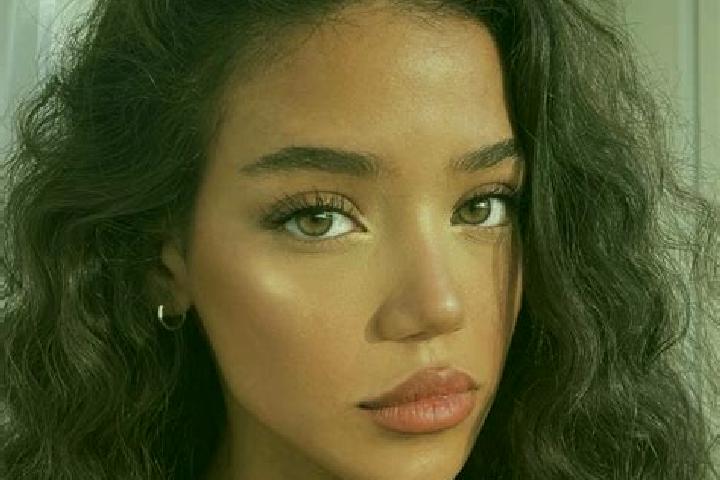 Sofia, 23, a black brown-eyed mixed companion based in Longos. Offering Striptease, A-Level, Domination, Duos, 69. Available for incall and outcall, day and ...