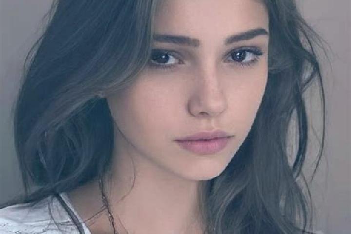 Sofia, 23, a chestnut hazel-eyed slavic companion based in Dudswell. Offering A-Level, BDSM, Dinner Date. Available for incall and outcall, day and evening d...