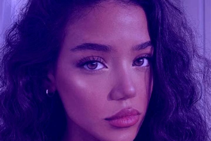 Sofia, 24, a black brown-eyed caribbean companion based in Rotkreuz. Offering CIM, Tantra, GFE. Available for incall and outcall, overnight bookings available.