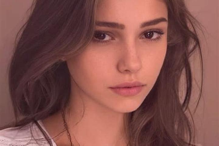 Sofia, 24, a brunette hazel-eyed slavic companion based in Rio das Flores. Offering Tantra, Deep French Kissing, Erotic Massage, Couples, Massage. Available ...