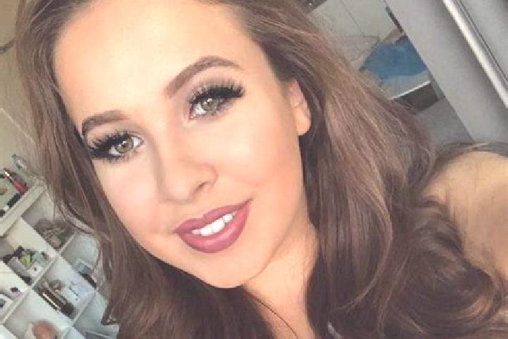 Sofia, 24, a dark blonde dark-eyed latina companion based in Naque. Offering Duos, Roleplay, Dinner Date. Available for incall and outcall, day and evening d...