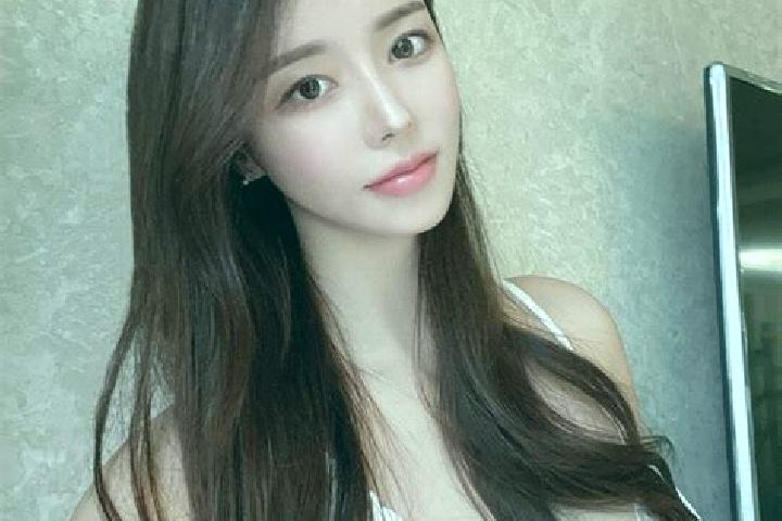 Sofia, 24 — Escort in Guzhuyingzi, China