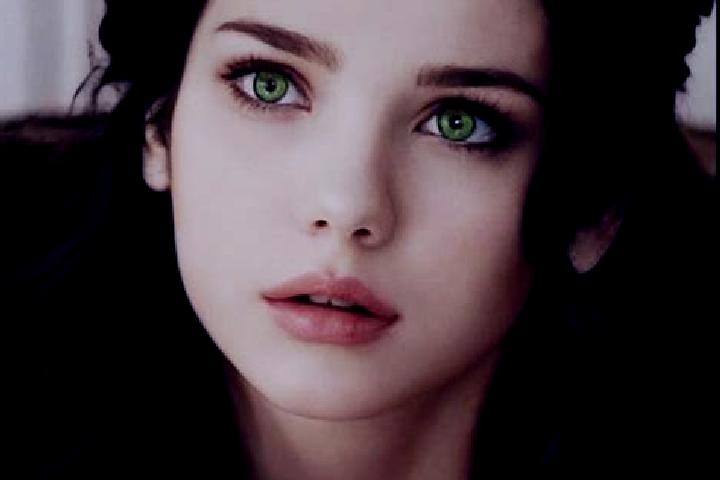 Sofia, 25, a black green-eyed european companion based in Cerrillos de Diaz. Offering A-Level, Roleplay, Deep French Kissing, Party Girl. Available for incal...
