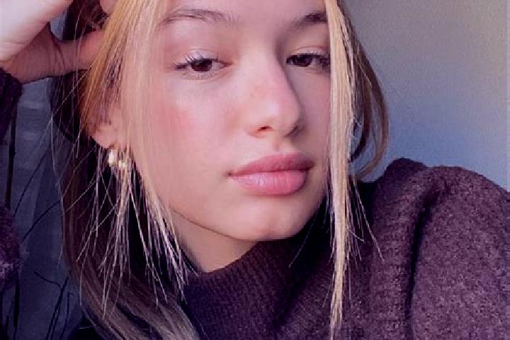 Sofia, 25, a blonde brown-eyed latina companion based in El Loreto Occidental. Offering BDSM, CIM, Erotic Massage. Available for incall and outcall, overnigh...