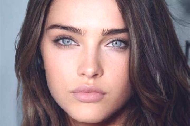 Sofia, 25, a brunette amber-eyed caucasian companion based in Izra . Offering 69, CIM, Striptease. Available for incall and outcall, overnight bookings avail...