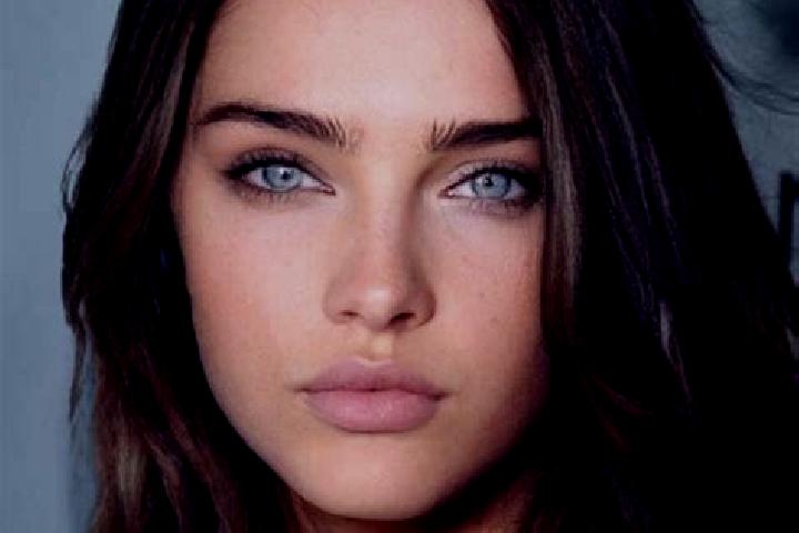 Sofia, 25, a brunette green-eyed caribbean companion based in Mills River. Offering Massage, Striptease, BDSM, Erotic Massage, Duos. Available for incall and...