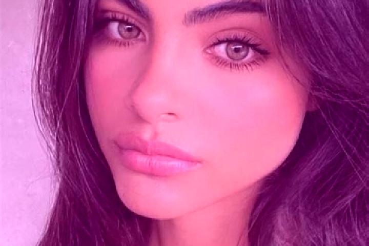 Sofia, 25, a brunette green-eyed european companion based in Lac-Brome. Offering Erotic Massage, BDSM, Girlfriend Experience, Roleplay, Tantra. Available for...