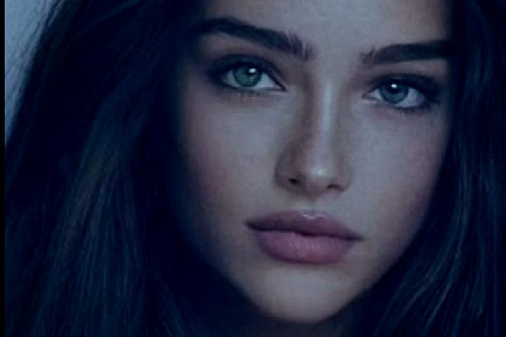 Sofia, 25, a chestnut grey-eyed caucasian companion based in Gwandu. Offering Tantra, Roleplay, Couples, A-Level, Dinner Date. Available for incall and outca...