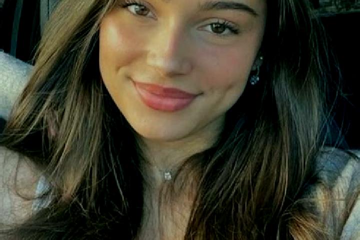 Sofia, 25, a chestnut hazel-eyed caucasian companion based in Baiculesti. Offering Duos, Erotic Massage, A-Level. Available for incall and outcall, overnight...