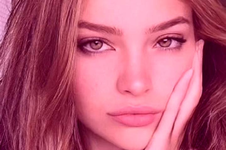 Sofia, 25, a red hazel-eyed latina companion based in Gamo. Offering Travel Companion, Striptease, Duos, Erotic Massage. Available for incall and outcall, da...