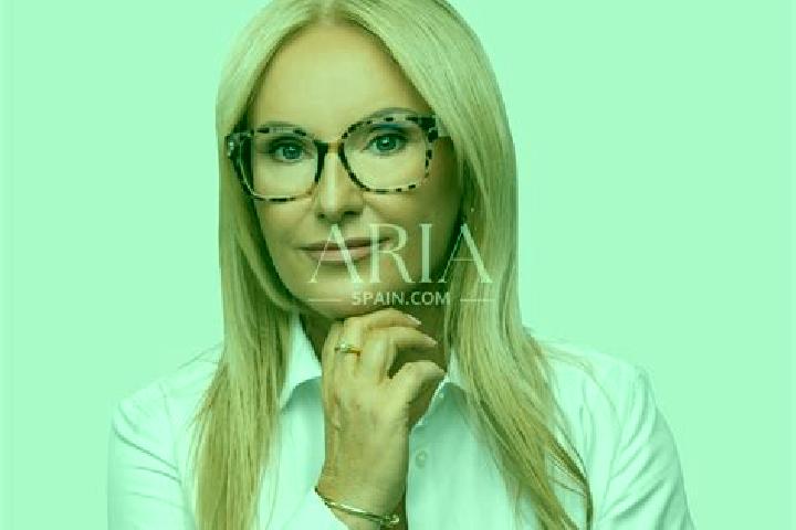 Sofia, 25 — Escort in Aria, Spain