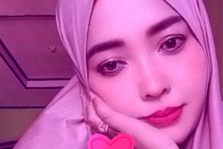 Sofia, 25 — Escort in Buniasih, Indonesia