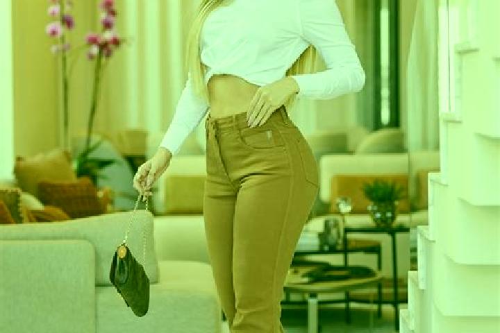 Sofia, 25 — Escort in Formiga, Brazil