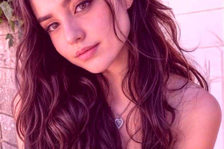 Sofia, 26, a auburn hazel-eyed middle eastern companion based in Cilolohan. Offering 69, Tantra, OWO, Domination. Available for incall and outcall, day and e...