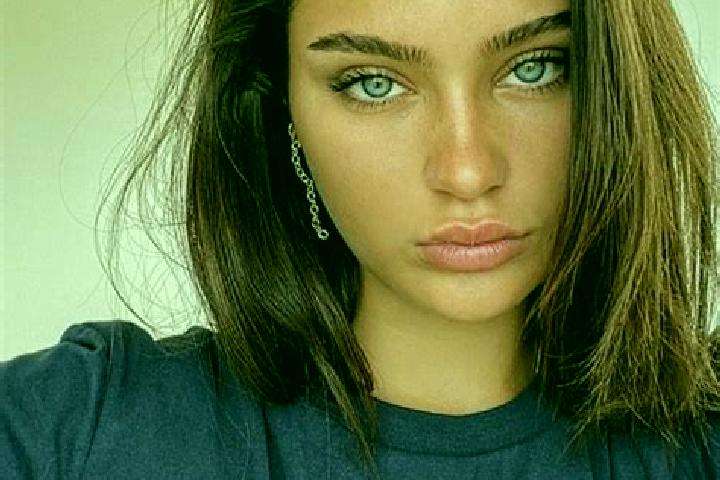 Sofia, 26, a brunette dark-eyed latina companion based in Tuapse. Offering Erotic Massage, Roleplay, Overnight, Dinner Date. Available for incall and outcall...