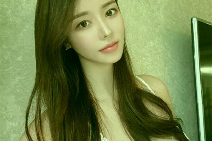 Sofia, 26 — Escort in Dadunqiu, China