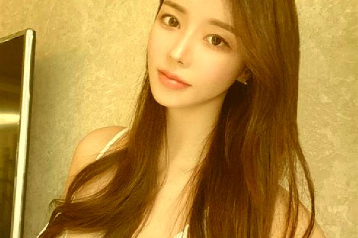 Sofia, 26 — Escort in Jiukou, China