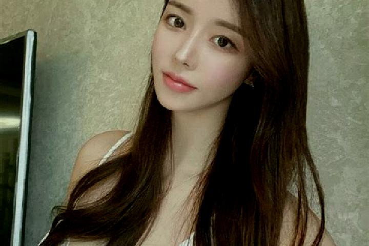 Sofia, 26 — Escort in Jiulonghu, China