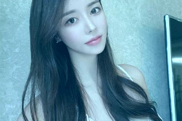 Sofia, 26 — Escort in Zhonghuopu, China