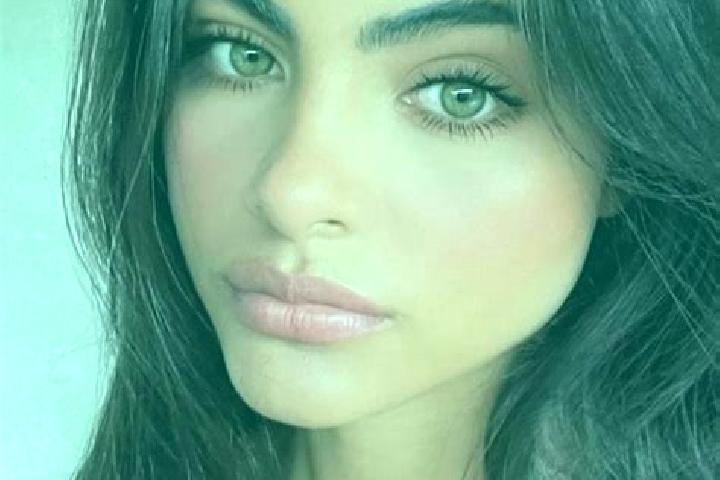 Sofia, 27, a brunette green-eyed caucasian companion based in Mojave. Offering Striptease, BDSM, Duos, Fetish. Available for incall and outcall, overnight bo...