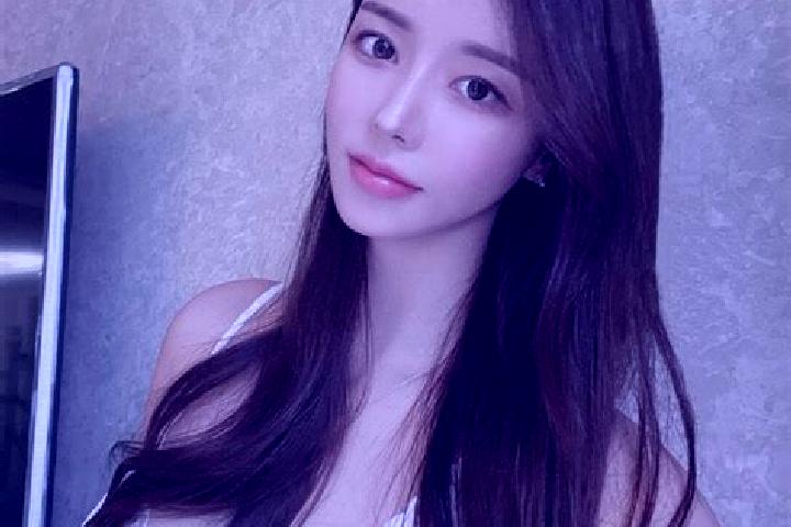 Sofia, 27 — Escort in Xiashuai, China