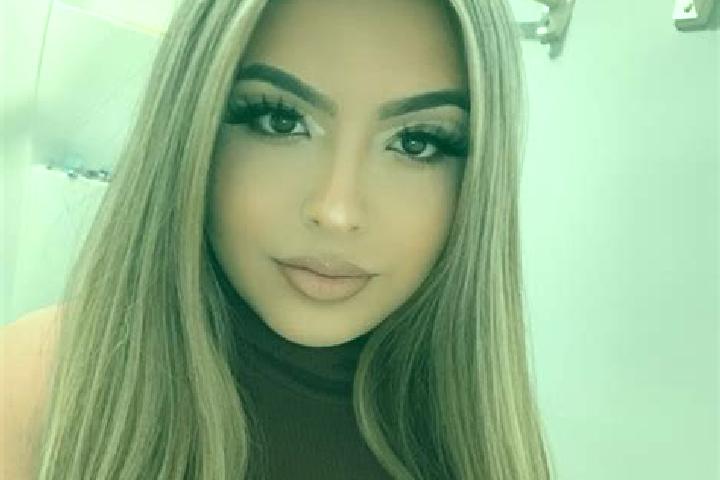 Sofia, 28, a blonde brown-eyed latina companion based in Glusk. Offering A-Level, Dinner Date, GFE, OWO, BDSM. Available for incall and outcall, overnight bo...