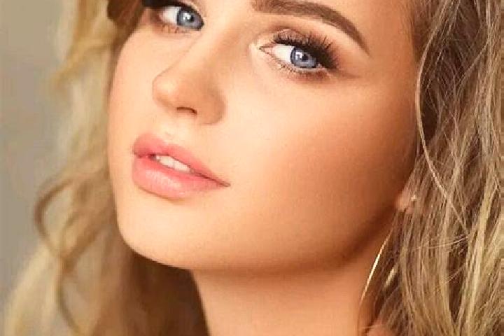 Sofia, 28, a dark blonde blue-eyed caribbean companion based in Grymes Hill. Offering 69, Travel Companion, Couples, Massage, Prostate Massage. Available for...