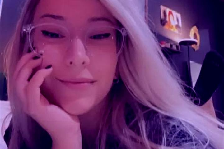 Sofia, 28, a platinum blonde dark-eyed mediterranean companion based in Heroica Ciudad de Ejutla de Crespo. Offering Dinner Date, BDSM, Massage, CIM. Availab...