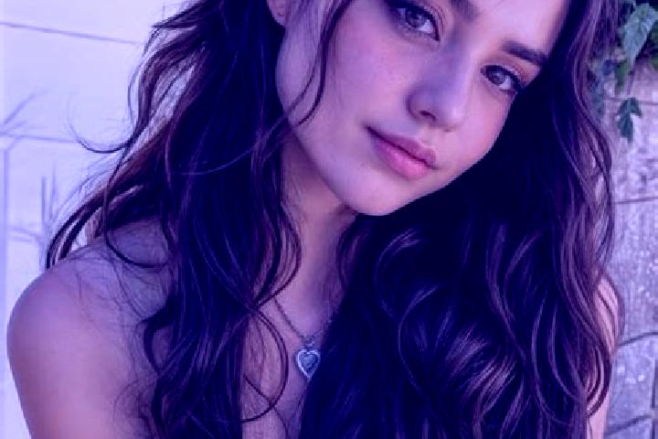 Sofia, 28, a red hazel-eyed caucasian companion based in Navalmanzano. Offering CIM, Couples, OWO, Girlfriend Experience. Available for incall and outcall, d...