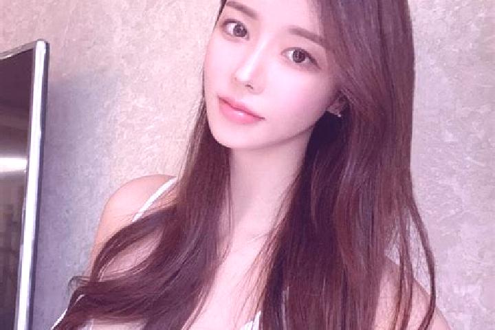 Sofia, 28 — Escort in Siqian, China