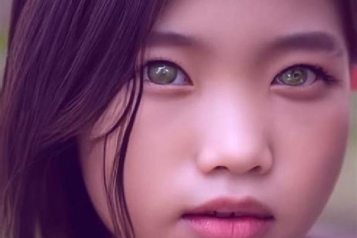 Sofia, 29, a auburn green-eyed asian companion based in Shoshong. Offering Fetish, Erotic Massage, Couples, Massage, Striptease. Available for incall and out...