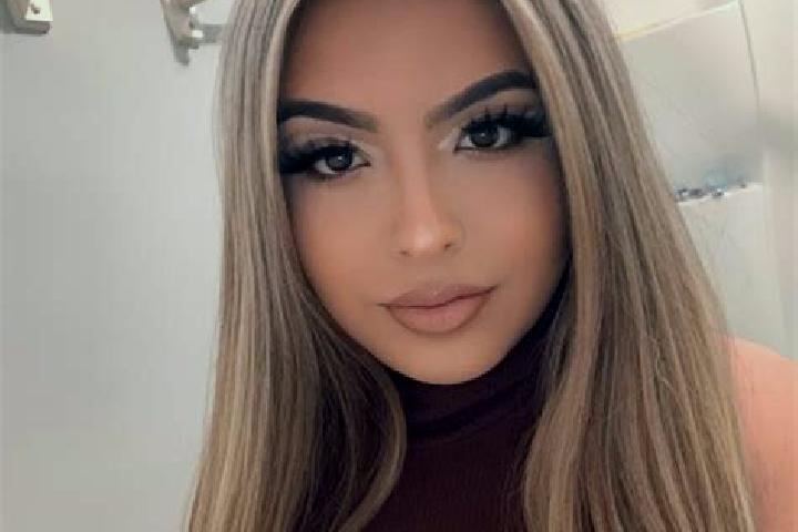 Sofia, 29, a blonde dark-eyed latina companion based in Sollwitt. Offering Massage, Deep French Kissing, 69. Available for incall and outcall, day and evenin...