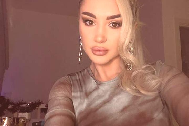Sofia, 29, a blonde grey-eyed asian companion based in Mehdiabad. Offering Roleplay, Dinner Date, GFE, Striptease. Available for incall and outcall, day and ...