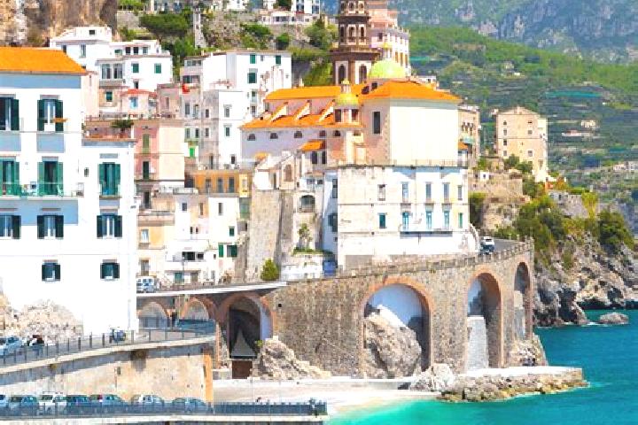 Sofia, 29 — Escort in Colle Mainello, Italy