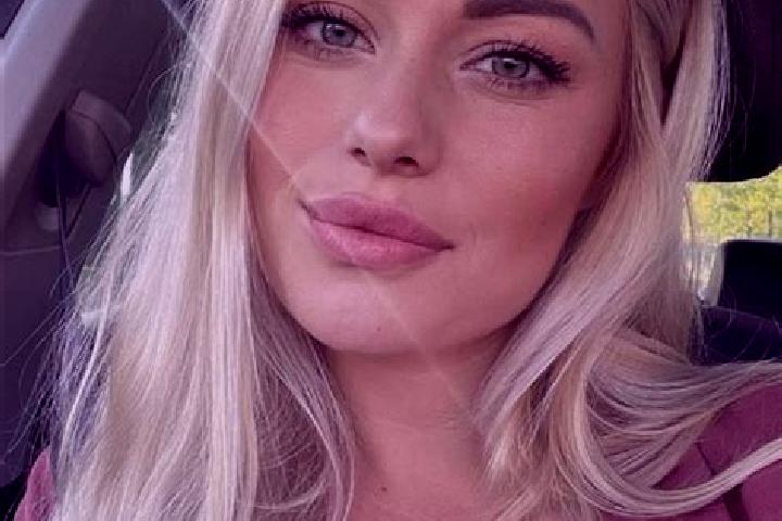 Sofia, 30, a blonde hazel-eyed caribbean companion based in Goess. Offering Prostate Massage, Domination, CIM, BDSM. Available for incall and outcall, day an...
