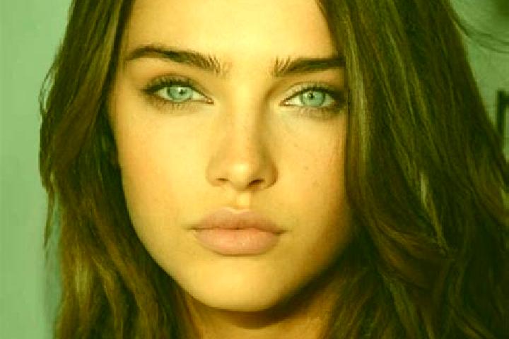 Sofia, 30, a brunette grey-eyed slavic companion based in Kolu Deh. Offering Party Girl, Tantra, Dinner Date, Girlfriend Experience, Massage. Available for i...