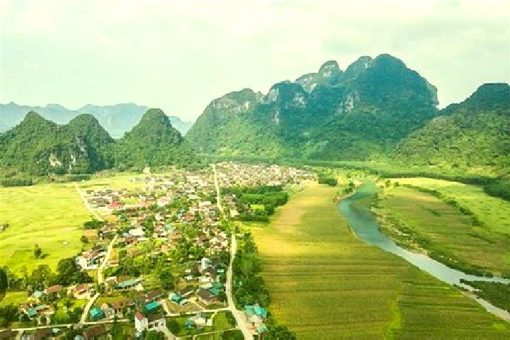 Sofia, 30 — Escort in Tan Hoa, Vietnam