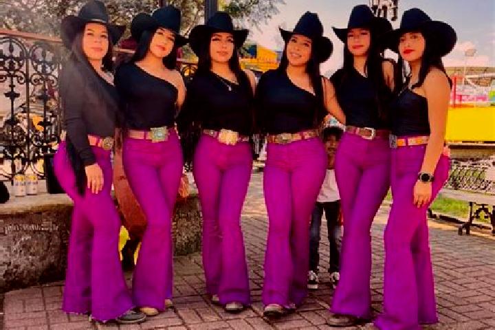 Sofia, 30 — Escort in Uruapilla, Mexico