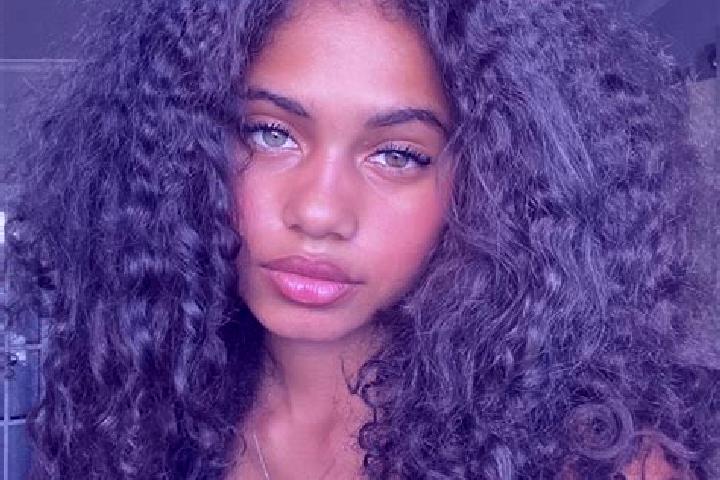 Sofia, 31, a black dark-eyed ebony companion based in Ngou. Offering Striptease, GFE, Roleplay. Available for incall and outcall, day and evening dates.
