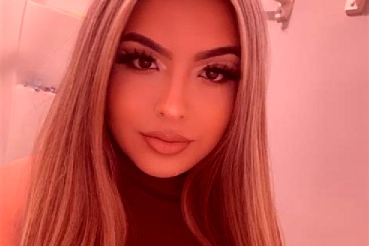 Sofia, 31, a blonde grey-eyed latina companion based in Tsibanobalka. Offering Deep French Kissing, Girlfriend Experience, BDSM, Party Girl. Available for in...