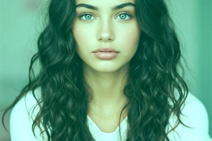 Sofia, 31, a brunette amber-eyed mediterranean companion based in Wola Krzysztoporska. Offering GFE, Duos. Available for incall and outcall, overnight bookin...