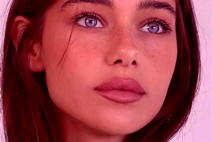 Sofia, 31, a brunette brown-eyed european companion based in Assiasso. Offering Travel Companion, Dinner Date, GFE, Couples. Available for incall and outcall...