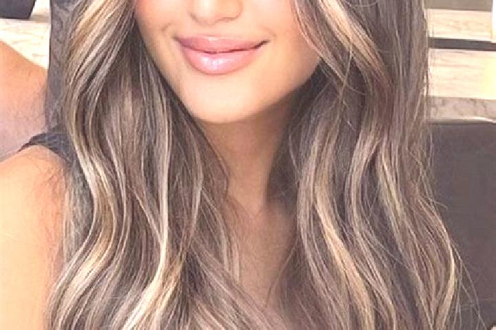 Sofia, 31, a dark blonde brown-eyed mediterranean companion based in Pengkalan Batu. Offering Erotic Massage, Tantra, Deep French Kissing, Dinner Date. Avail...